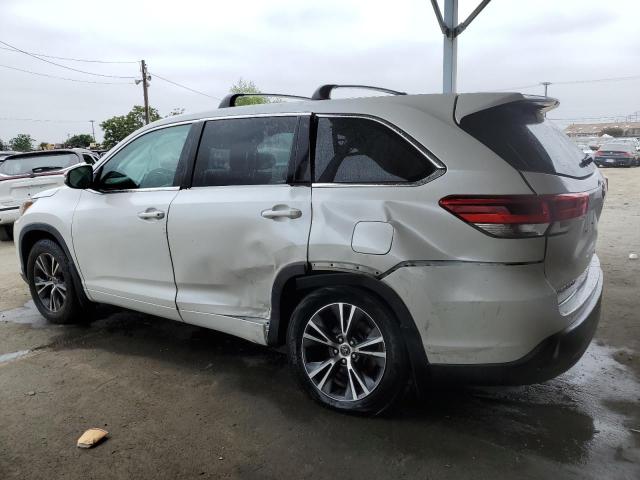 2018 Toyota Highlander Le VIN: 5TDZARFH3JS041095 Lot: 56963344