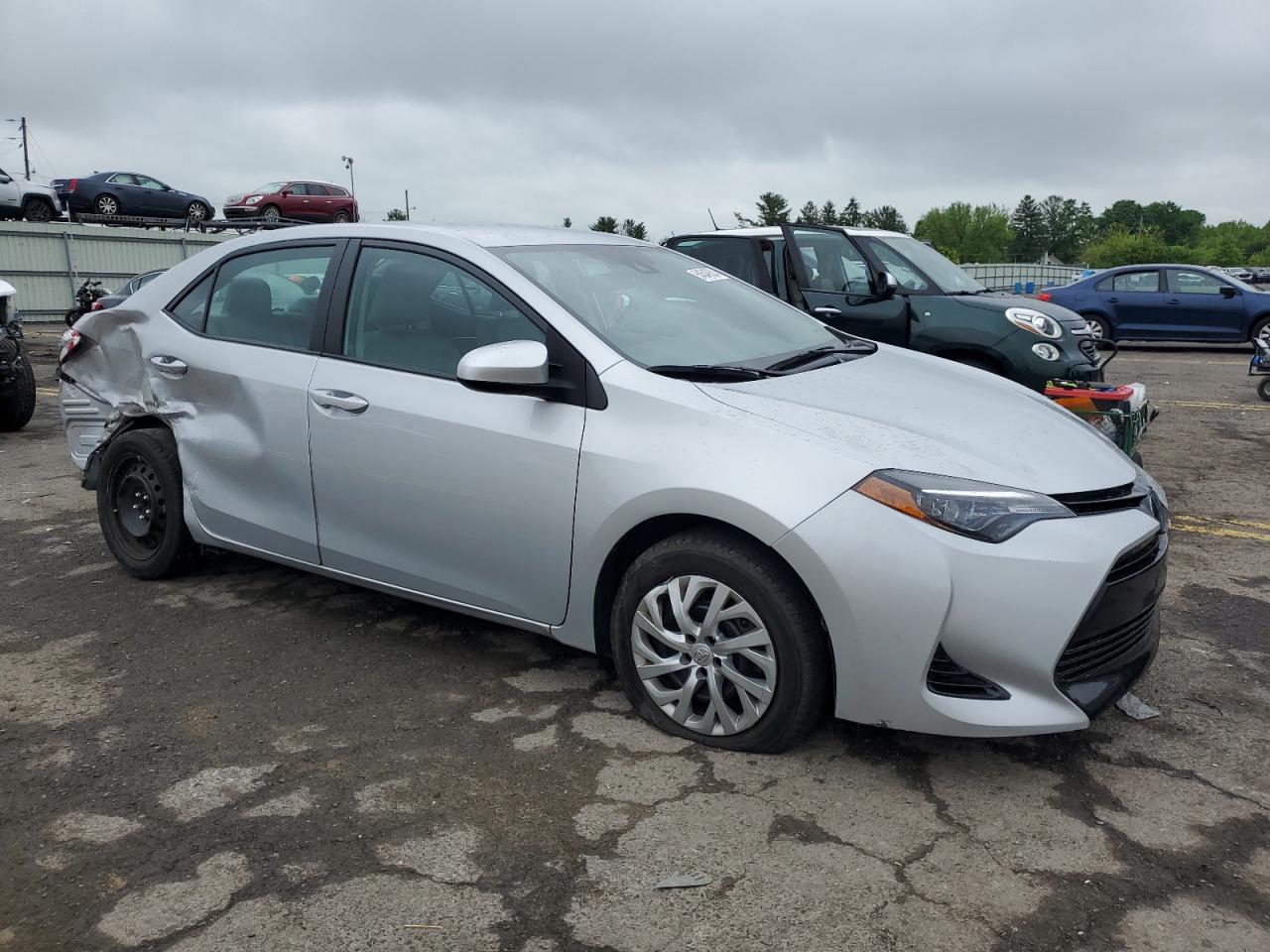 2T1BURHE3JC112428 2018 Toyota Corolla L