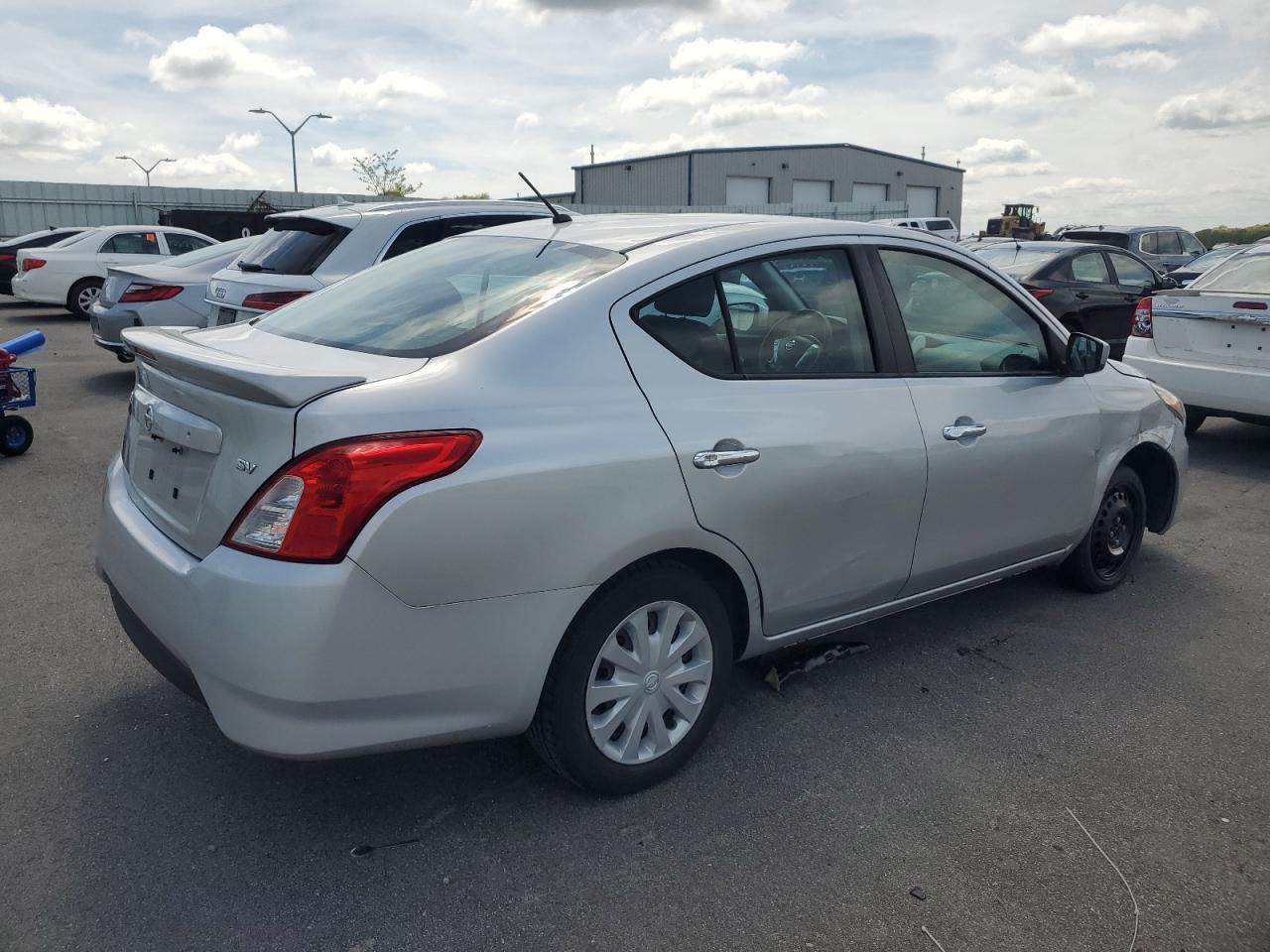 3N1CN7APXJK403614 2018 Nissan Versa S