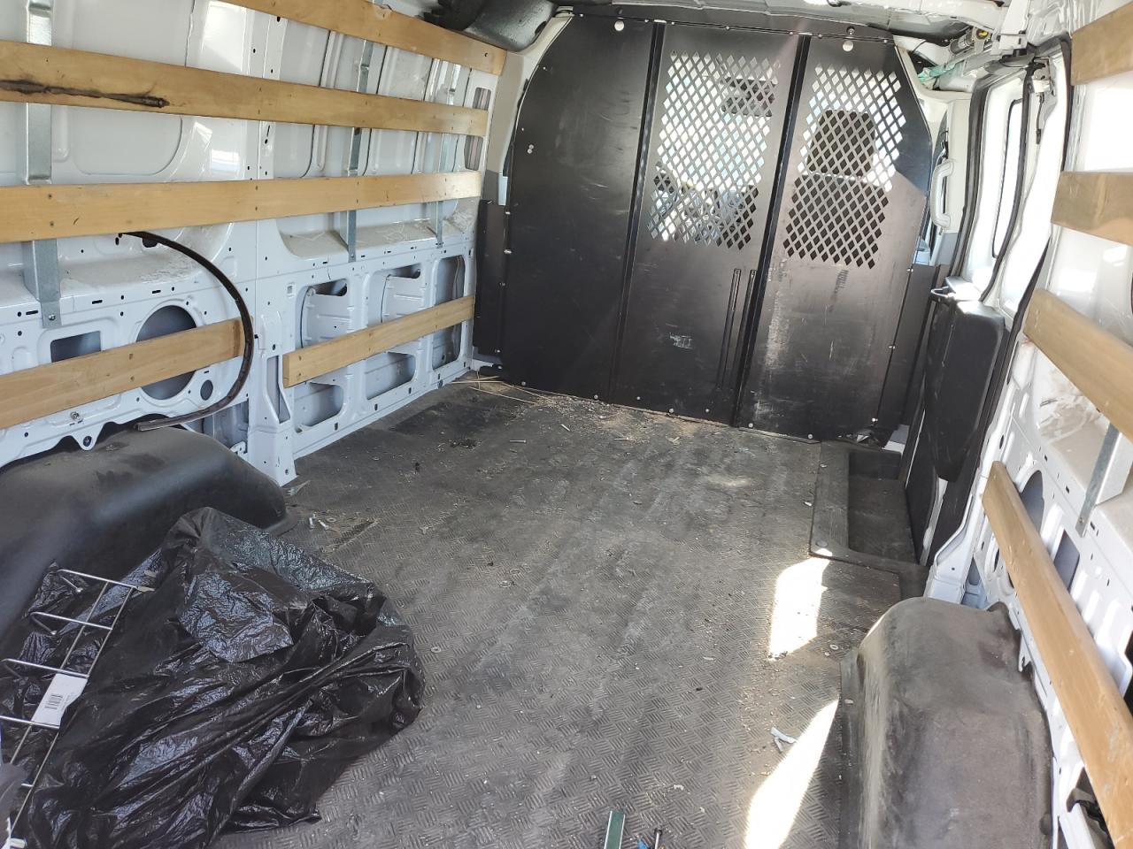 1FTYR1ZM8JKB17366 FORD TRANSIT 2018