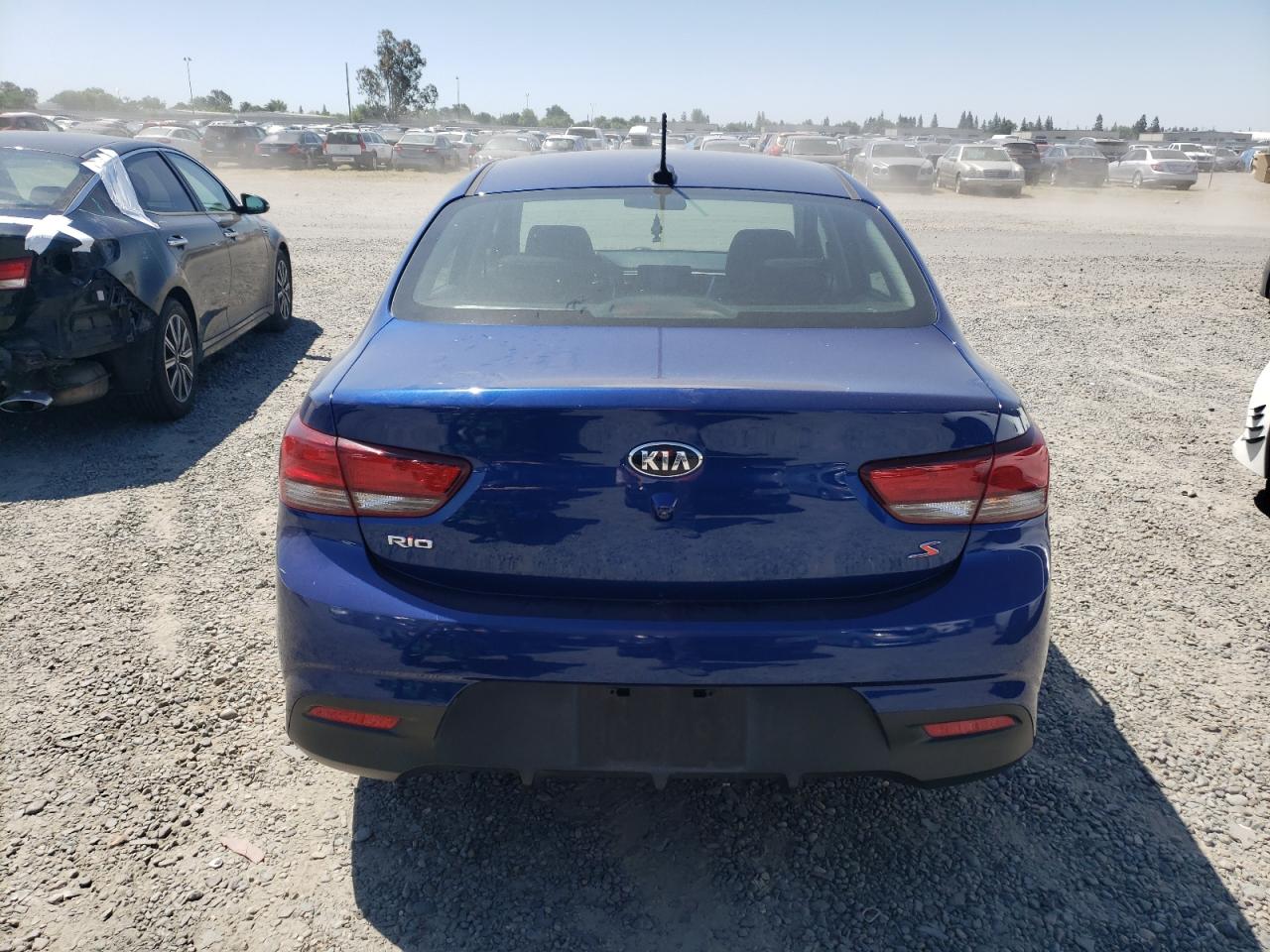 3KPA24AB5JE058216 2018 Kia Rio Lx