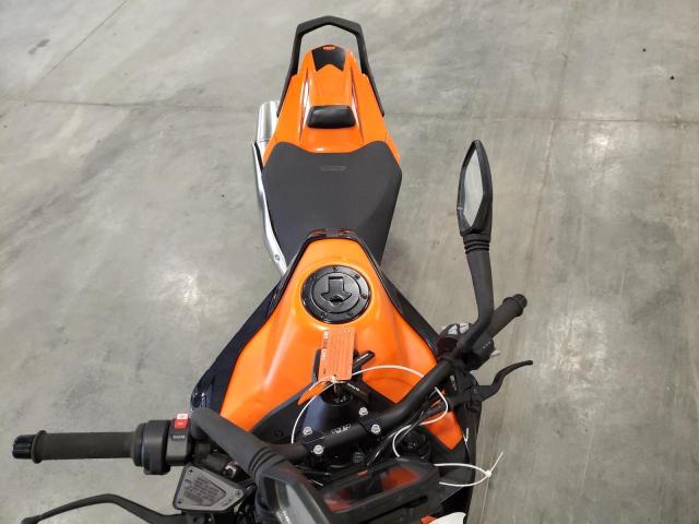 2022 KTM 890 DUKE R VBKTU9405NM842461