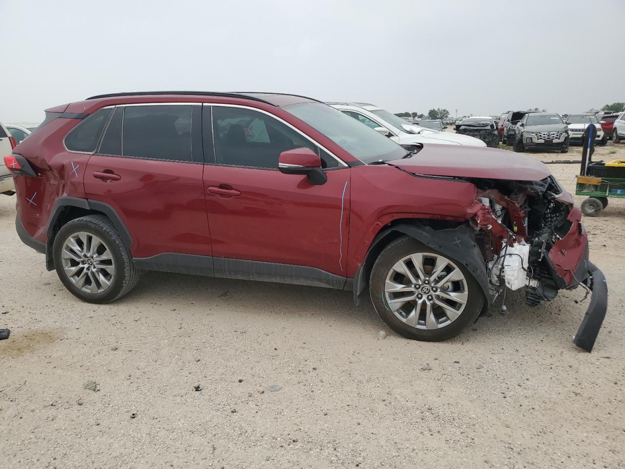 2T3C1RFV9NW224971 2022 Toyota Rav4 Xle Premium