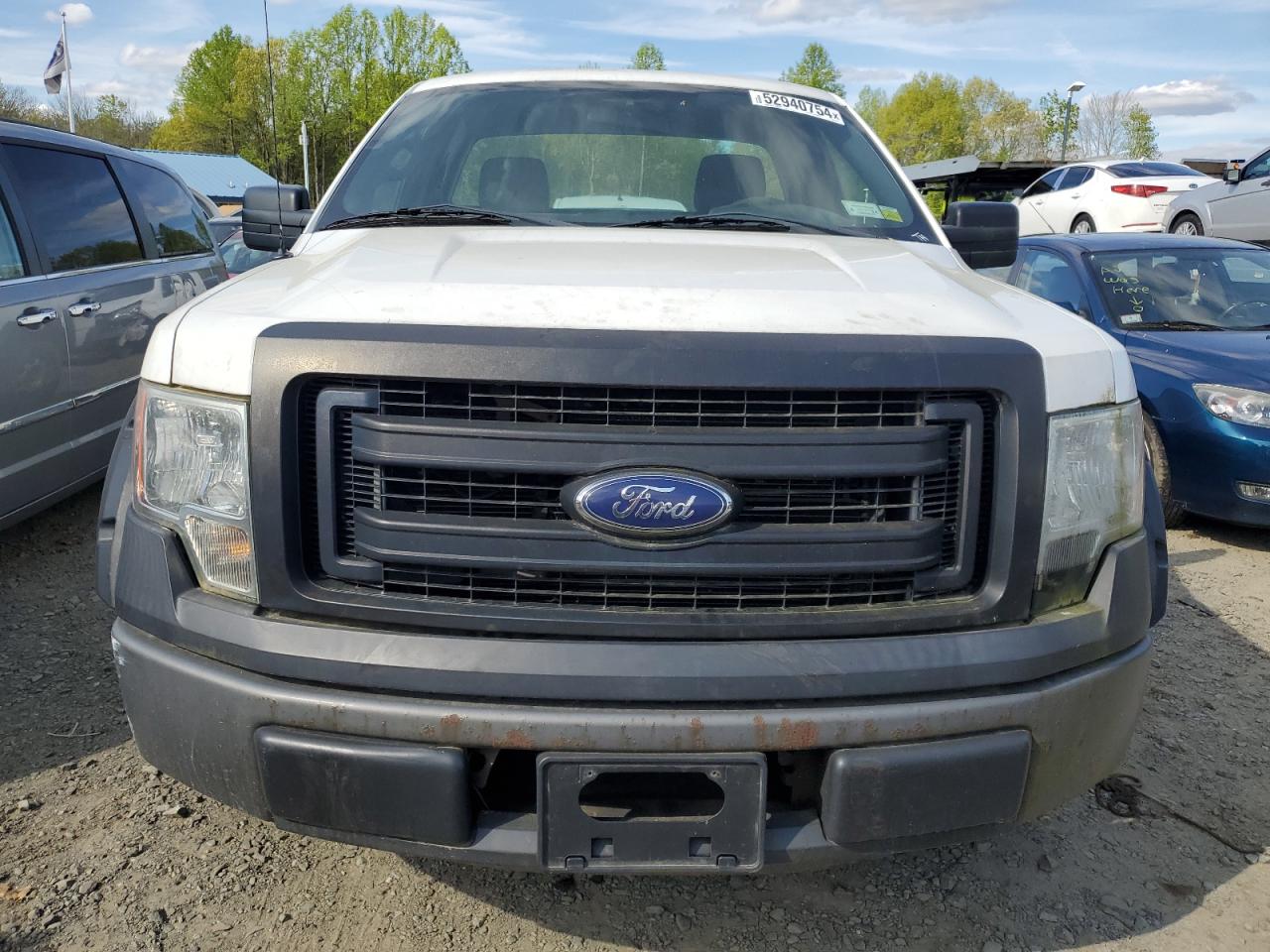 2013 Ford F150 vin: 1FTMF1CM2DKD76651