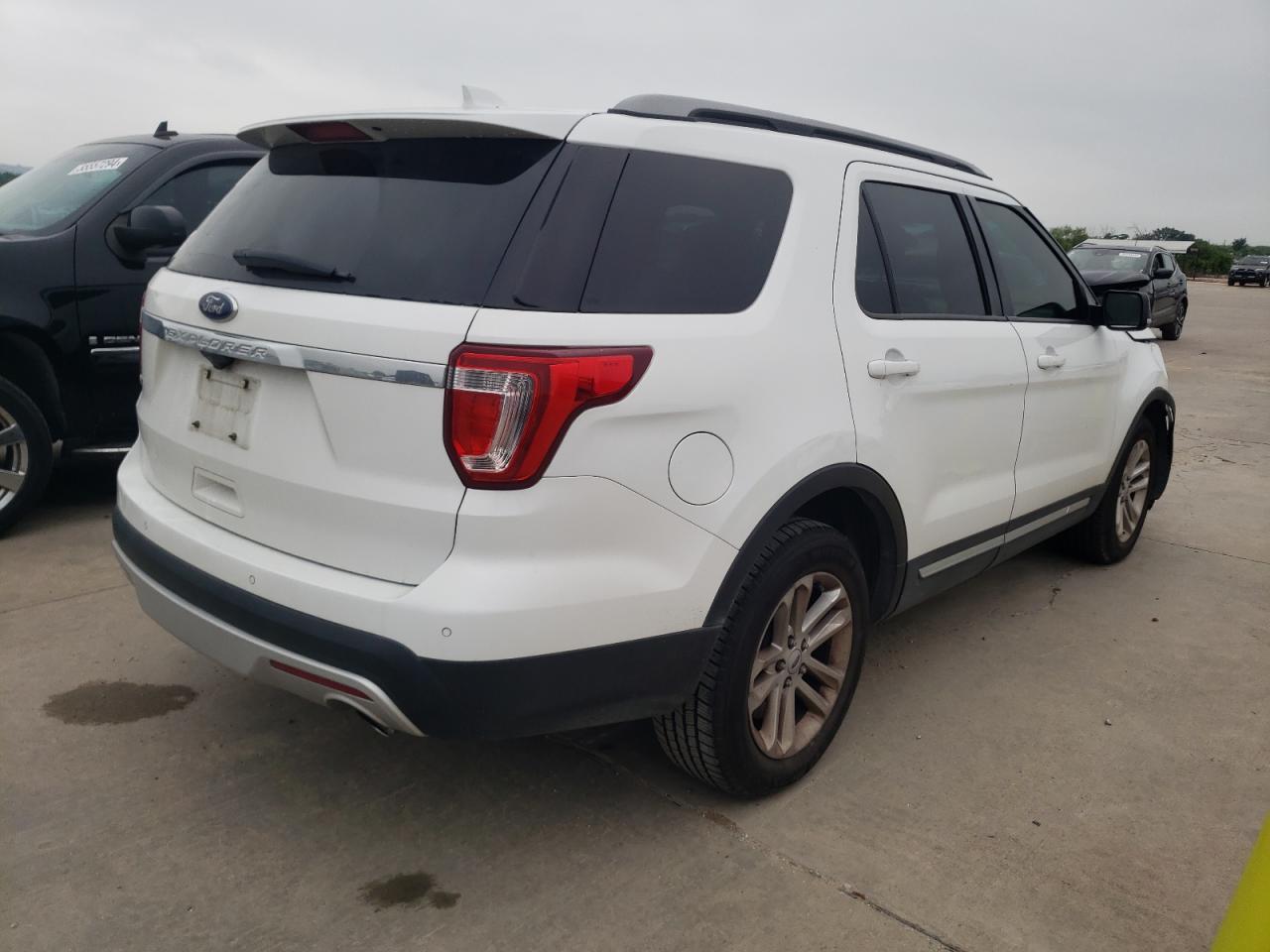 1FM5K7D87HGD02456 2017 Ford Explorer Xlt