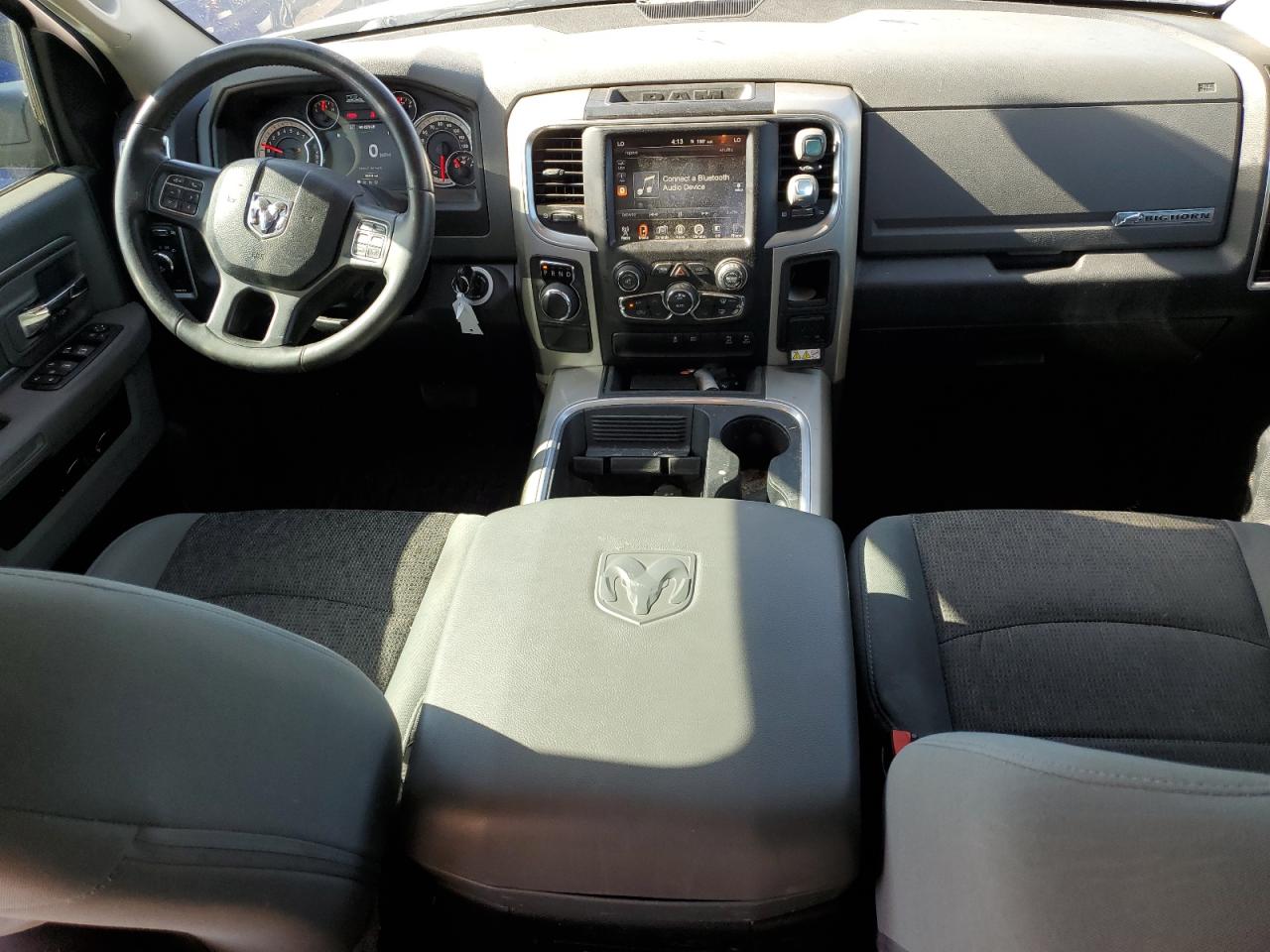 1C6RR6GT1HS855989 2017 Ram 1500 Slt