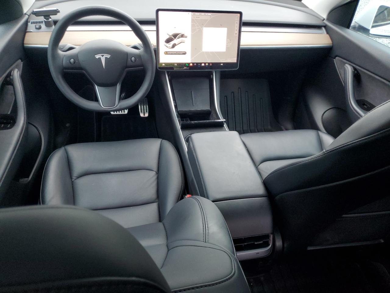 5YJYGDEE7MF108021 2021 Tesla Model Y