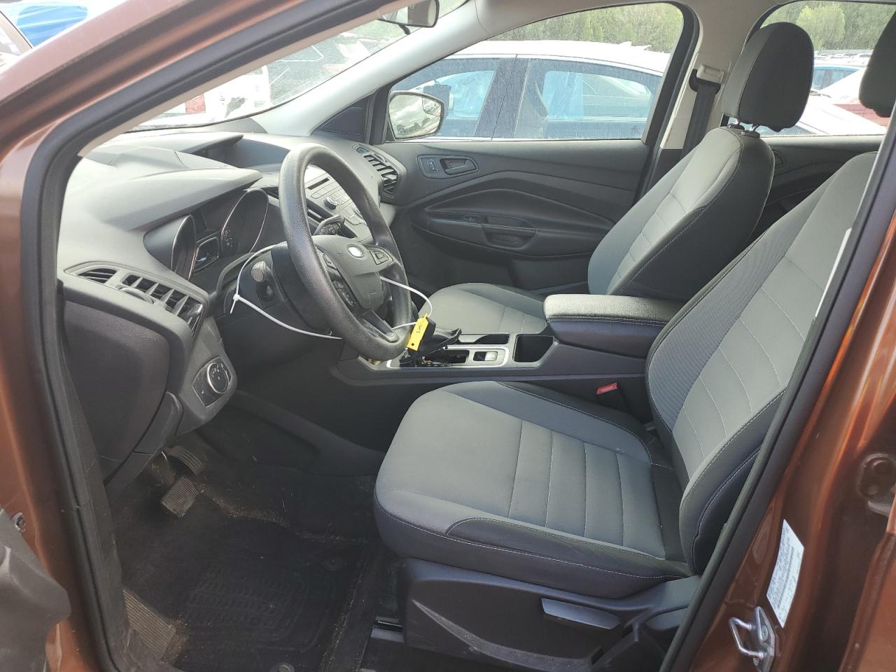 1FMCU0F74HUC35135 FORD ESCAPE 2017