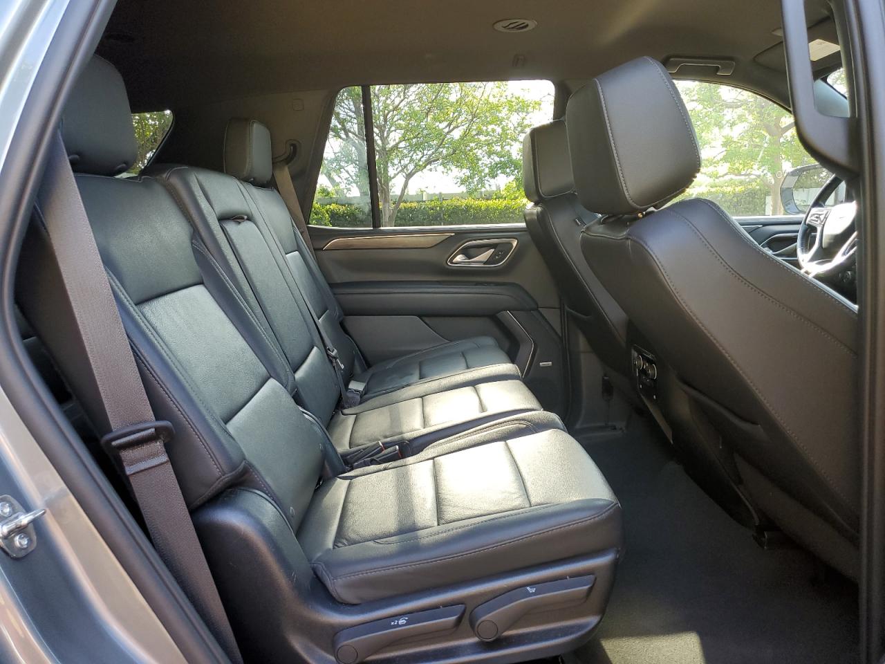 1GNSKPKD4NR249097 2022 Chevrolet Tahoe K1500 Z71