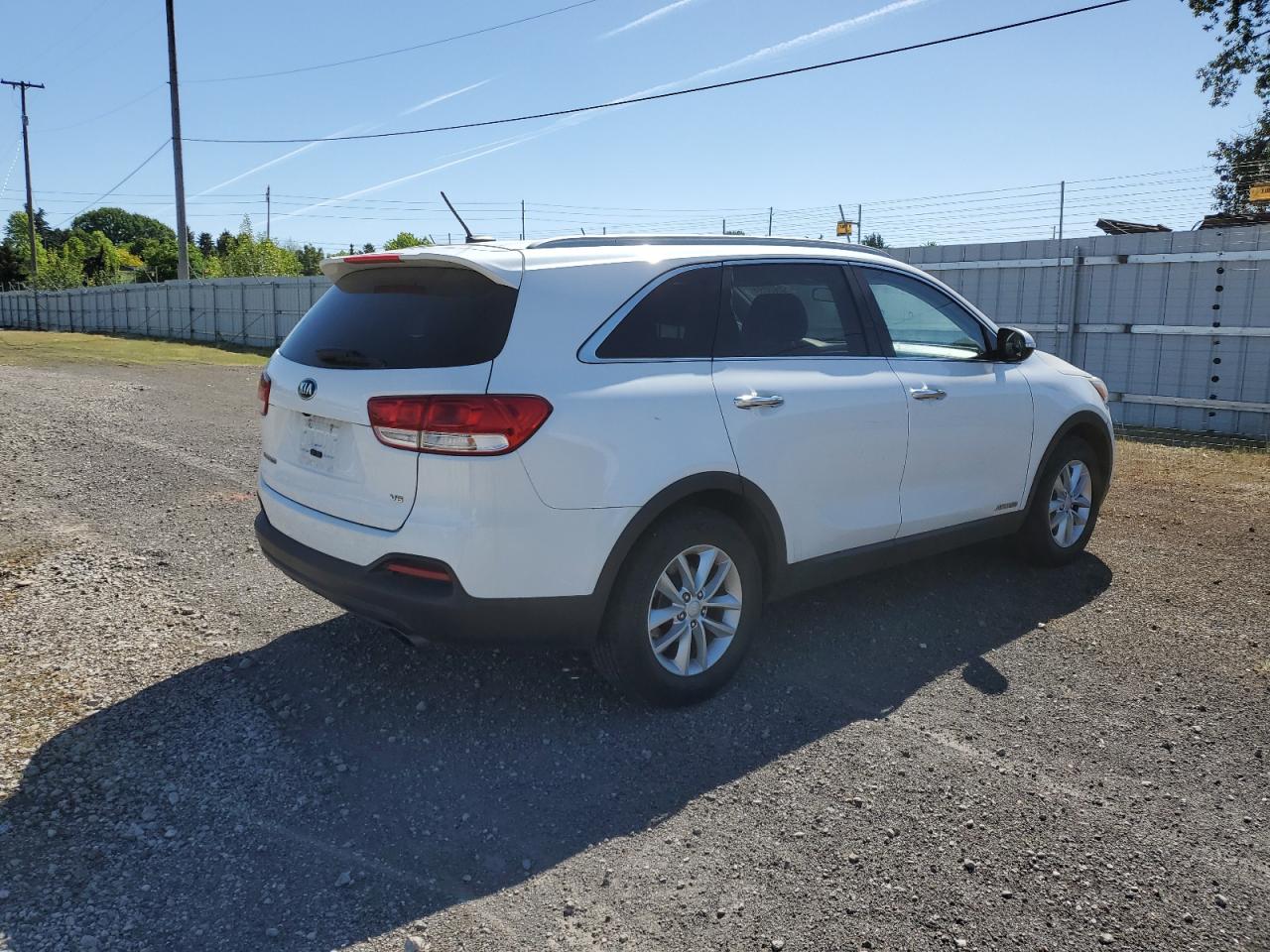 5XYPGDA59HG220772 2017 Kia Sorento Lx