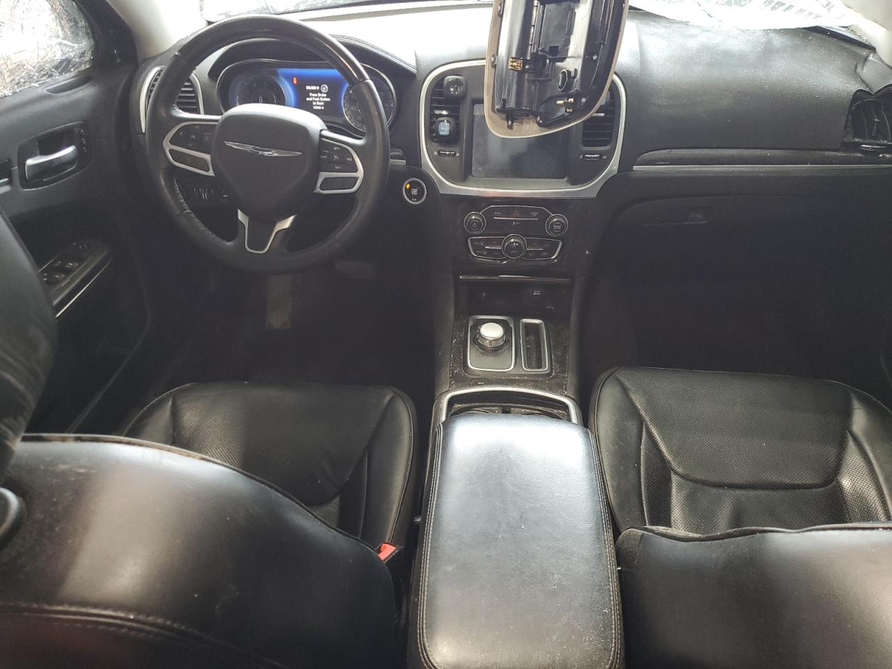 2C3CCAKG6HH565580 2017 Chrysler 300C