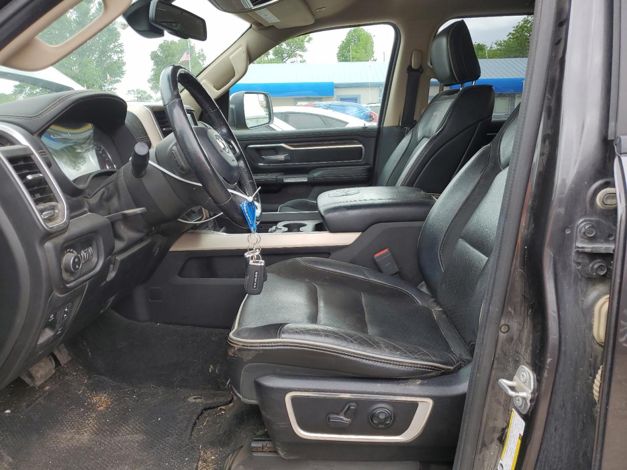 1C6SRFJTXKN702124 2019 Ram 1500 Laramie