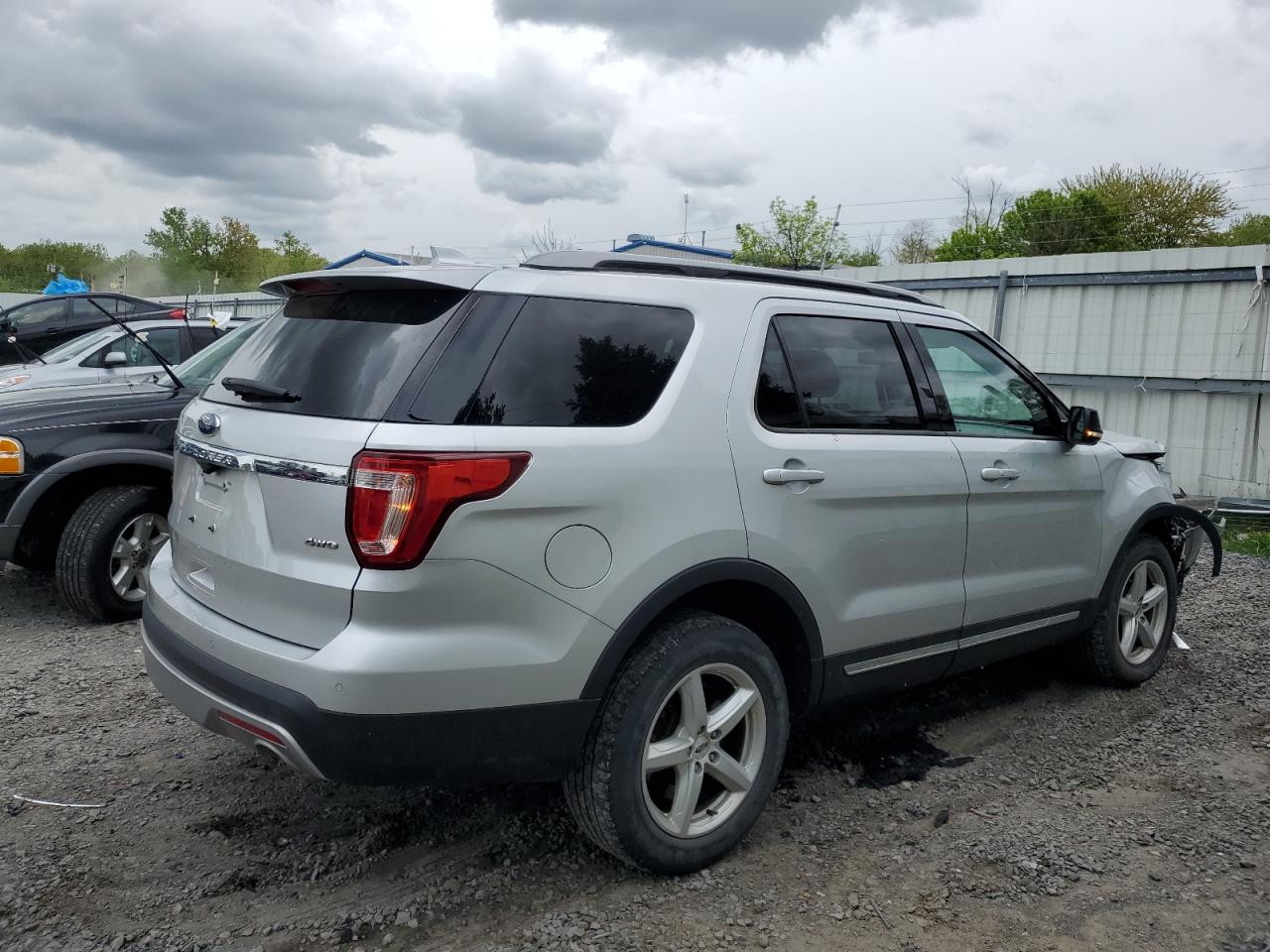 1FM5K8D86HGE26580 2017 Ford Explorer Xlt