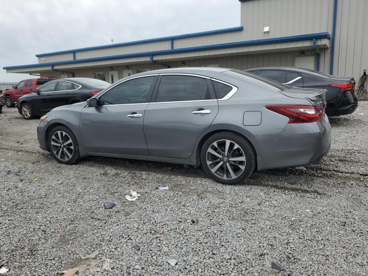 2017 Nissan Altima 2.5 vin: 1N4AL3AP0HN355067