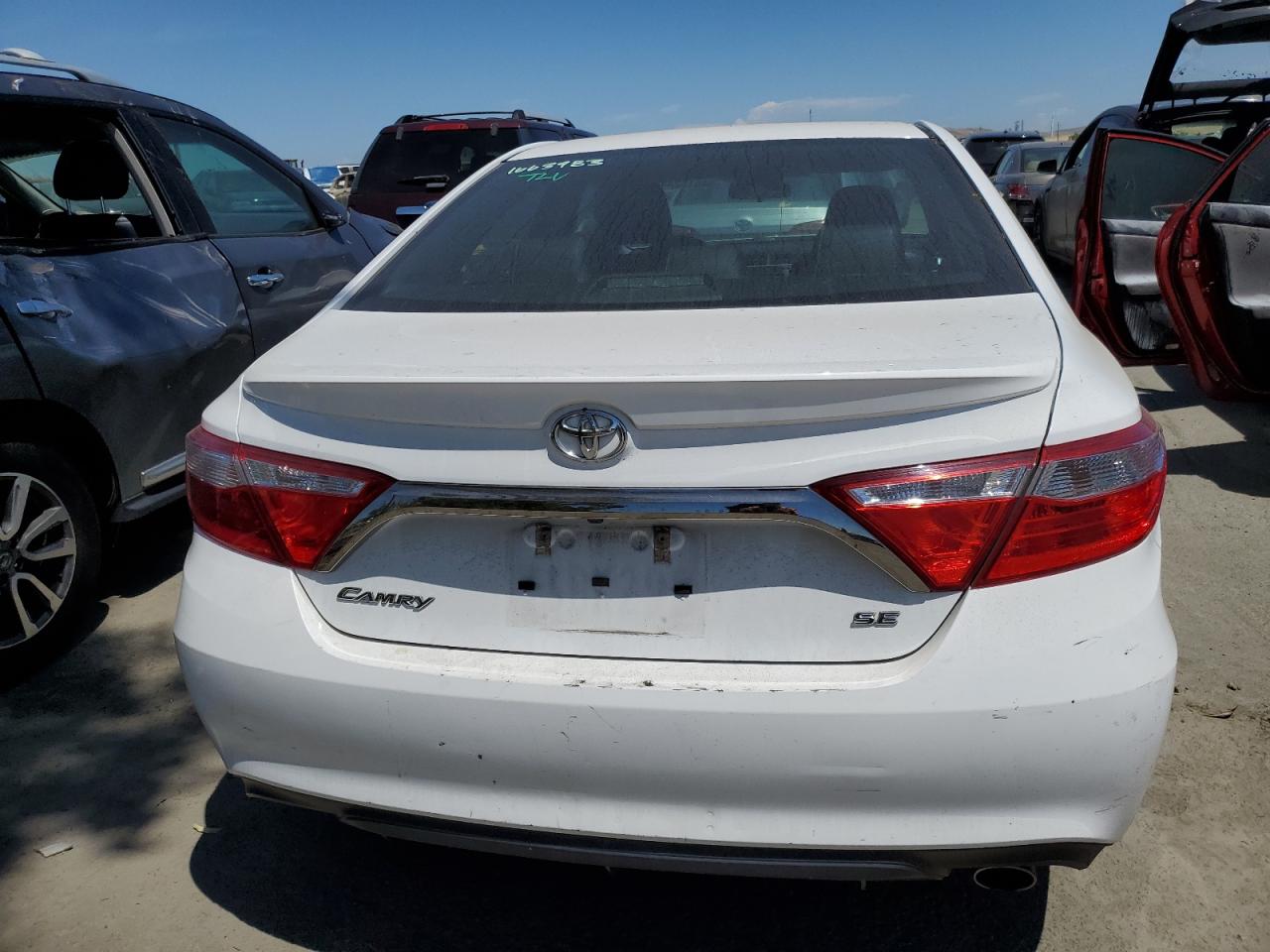 4T1BF1FK6FU970566 2015 Toyota Camry Le