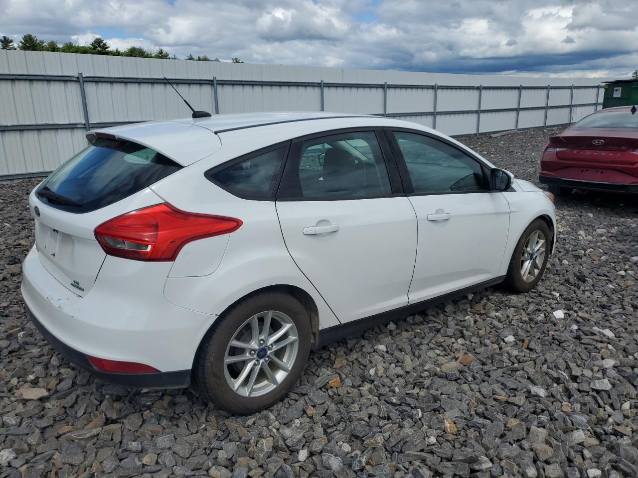 1FADP3K24GL217238 2016 Ford Focus Se