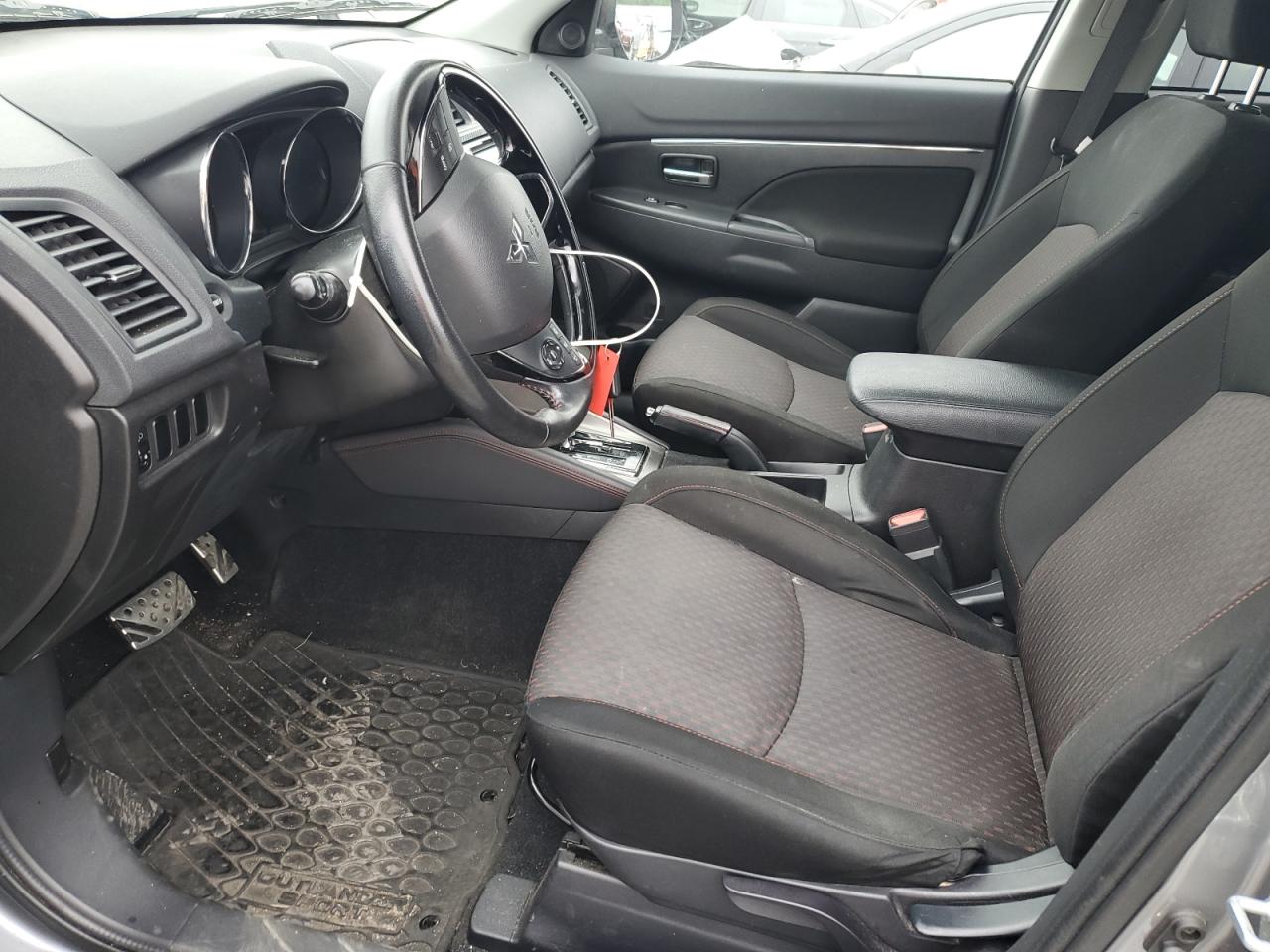 JA4AR3AU2JZ031741 2018 Mitsubishi Outlander Sport Es