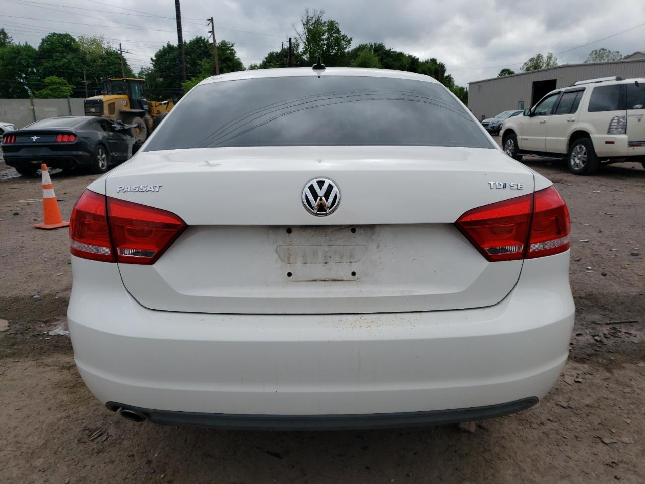 1VWBN7A35CC072744 2012 Volkswagen Passat Se