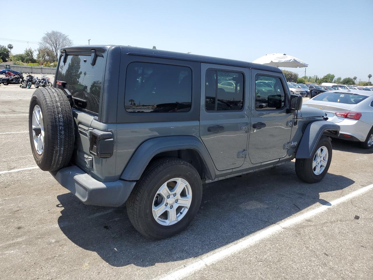 1C4HJXDG9JW299583 2018 Jeep Wrangler Unlimited Sport