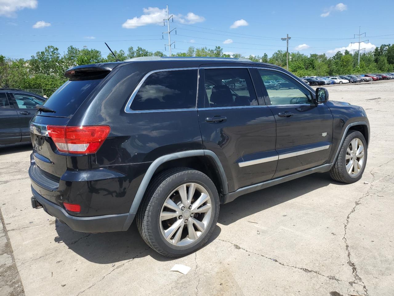 1J4RR4GG7BC678411 2011 Jeep Grand Cherokee Laredo