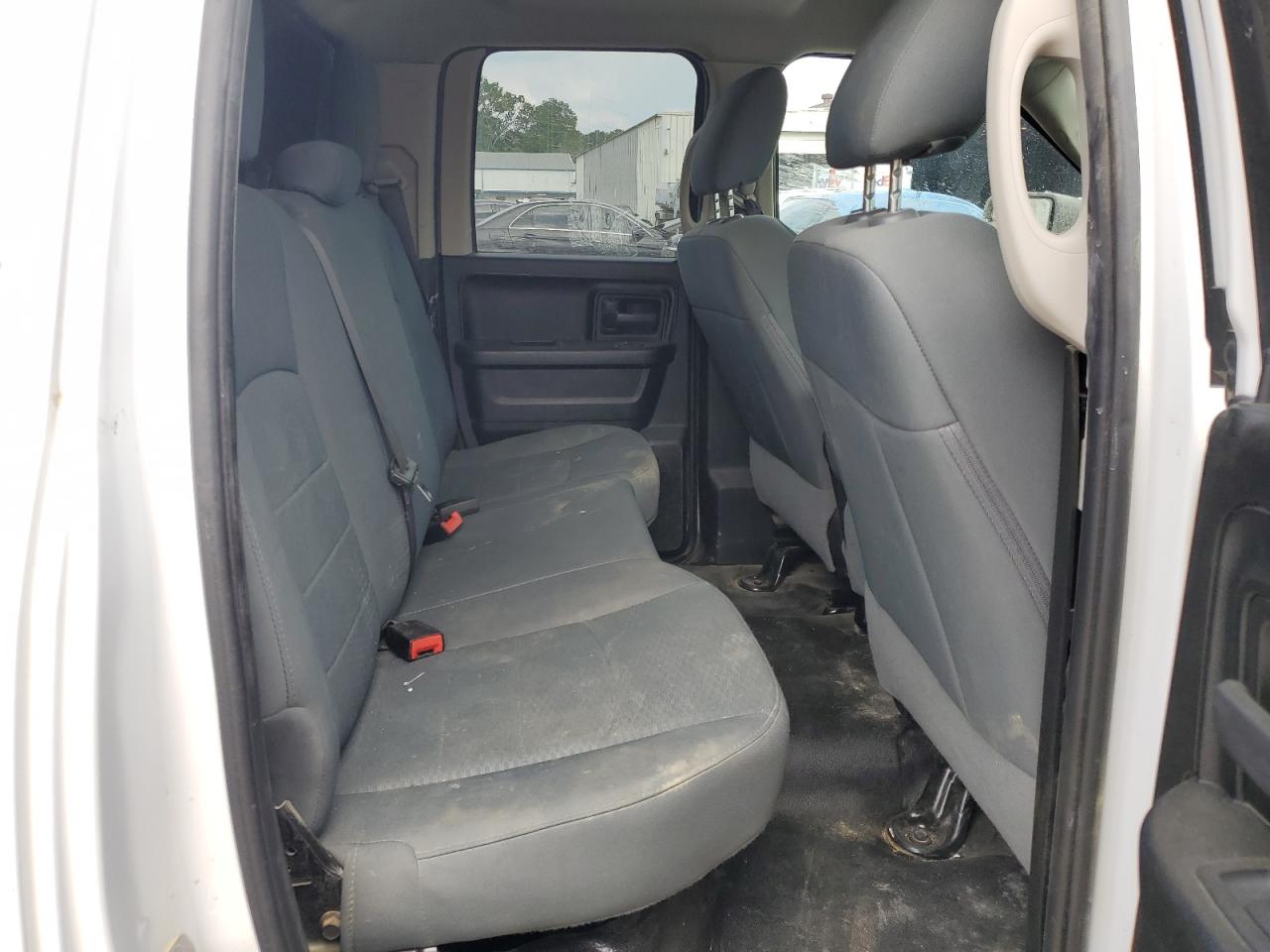 1C6RR7FG4KS735721 2019 Ram 1500 Classic Tradesman