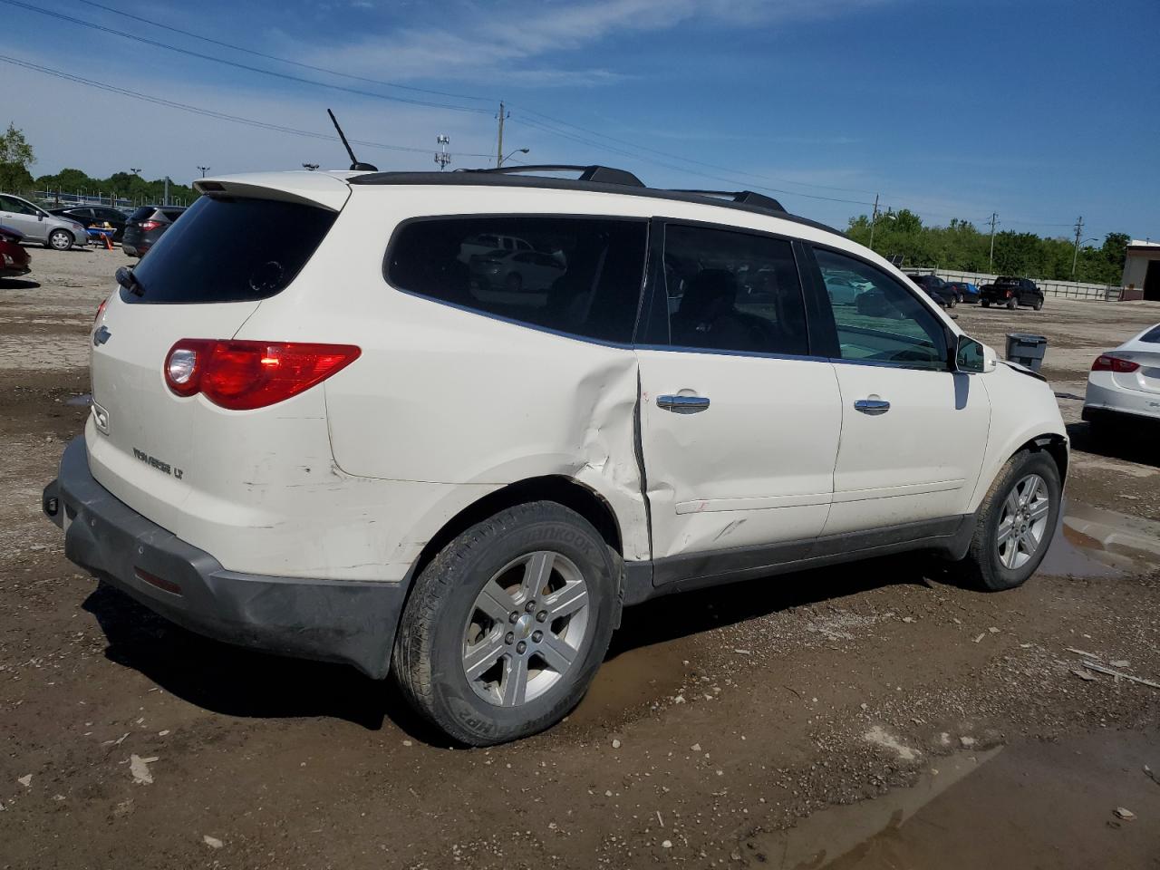 1GNLVGED9AJ257390 2010 Chevrolet Traverse Lt