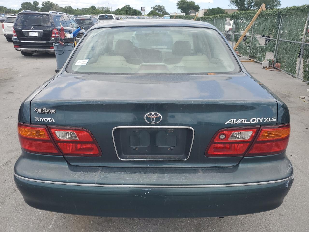 4T1BF18B3WU270498 1998 Toyota Avalon Xl