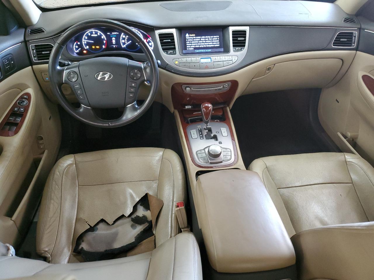 2012 Hyundai Genesis 3.8L vin: KMHGC4DDXCU192823