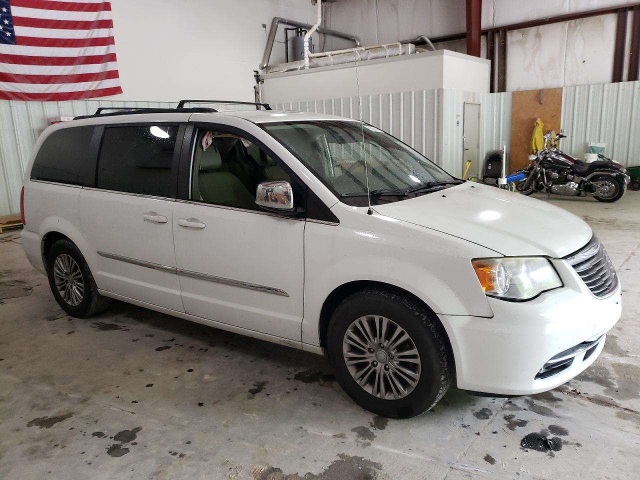 2C4RC1CG1ER168756 2014 Chrysler Town & Country Touring L