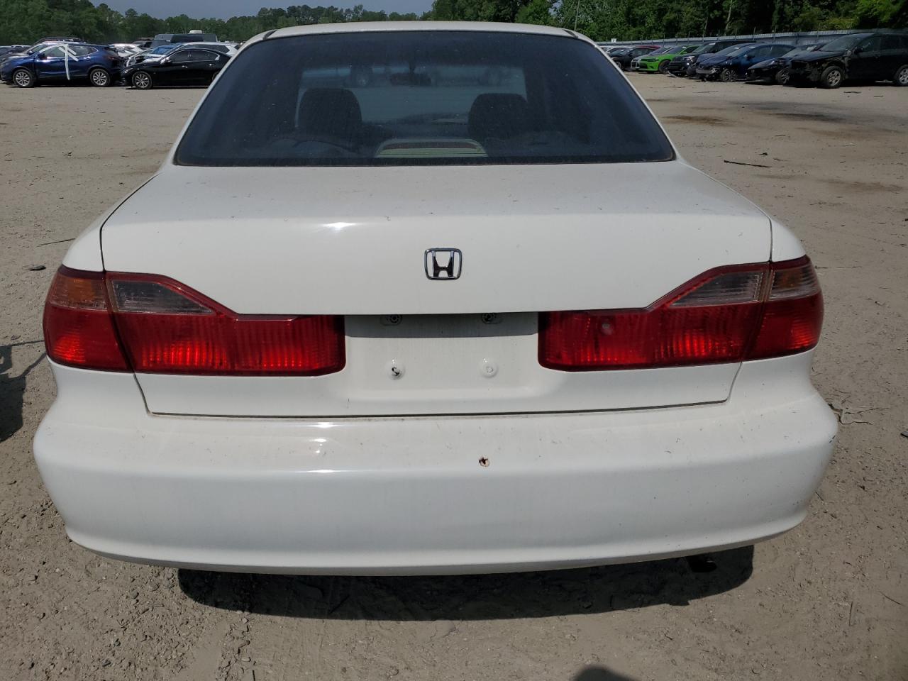 1HGCG5657WA094052 1998 Honda Accord Ex