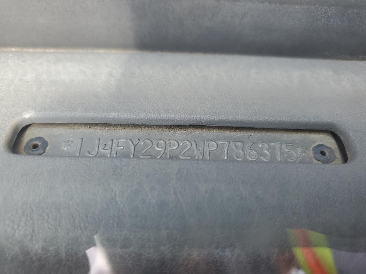 1J4FY29P2WP786375 1998 Jeep Wrangler / Tj Se