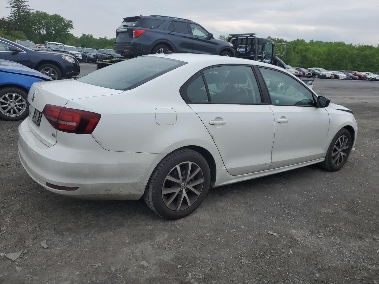 3VWD67AJ8GM314029 2016 Volkswagen Jetta Se