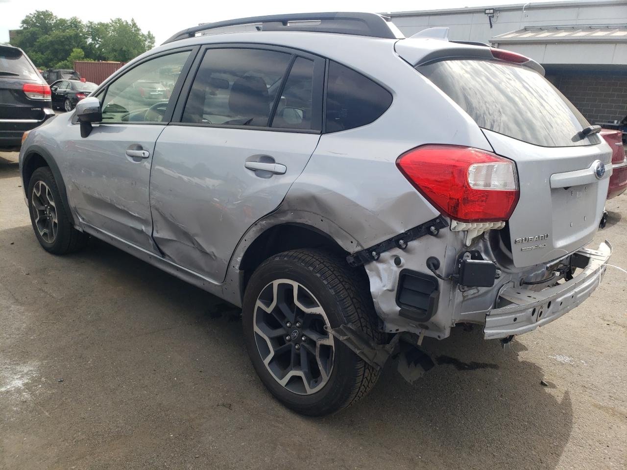 2017 Subaru Crosstrek Limited vin: JF2GPANCXH8231148