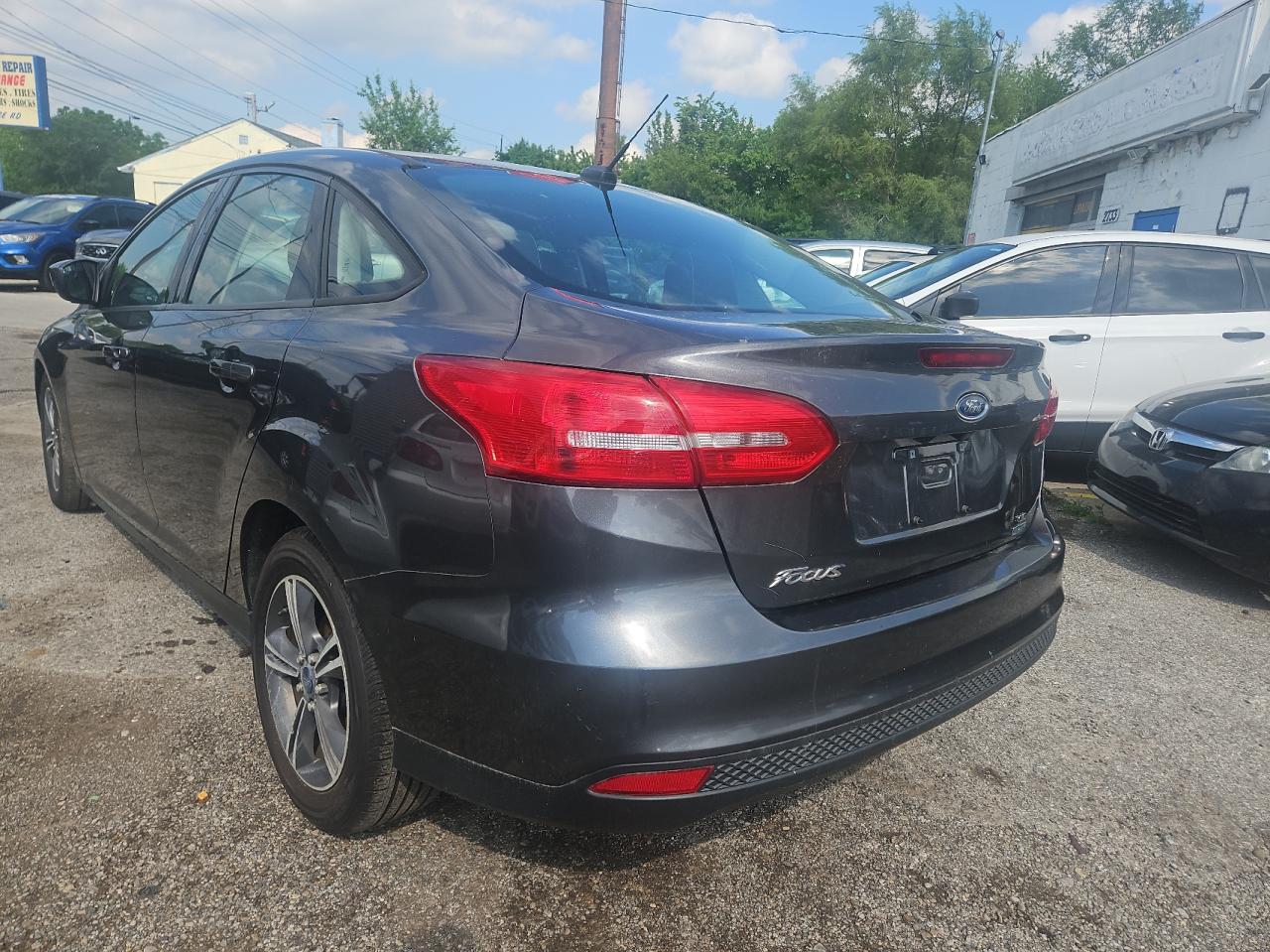 1FADP3FE9JL203041 2018 Ford Focus Se