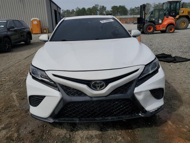 VIN 4T1B11HK8JU647026 2018 Toyota Camry, L no.5