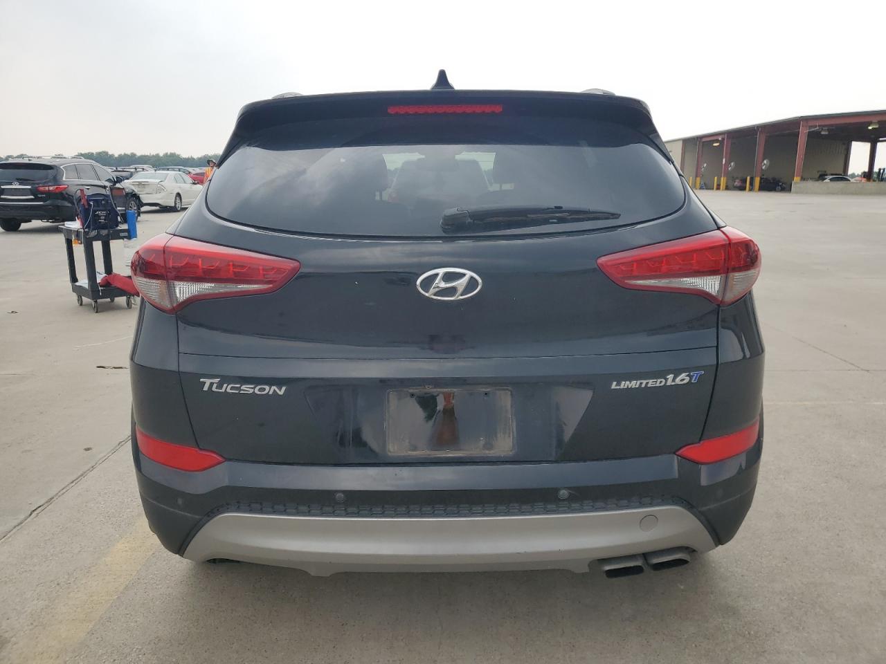 KM8J33A27HU317898 2017 Hyundai Tucson Limited