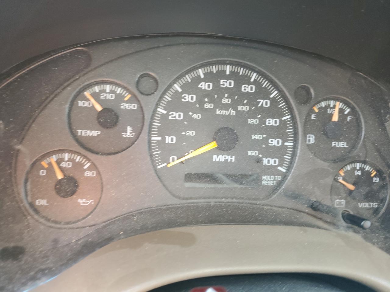 1GNDT13W6Y2118785 2000 Chevrolet Blazer