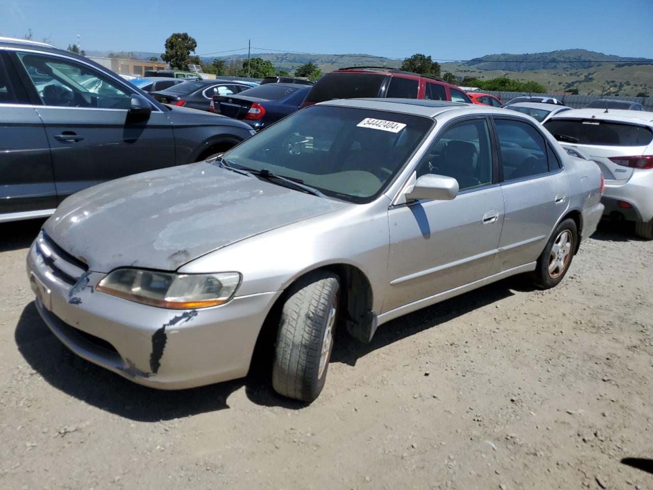 1HGCG1651WA071715 1998 Honda Accord Ex