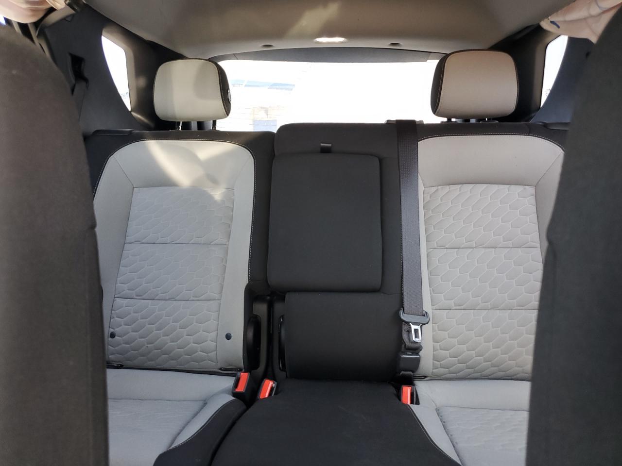 2GNAXHEV7J6189944 2018 Chevrolet Equinox Ls