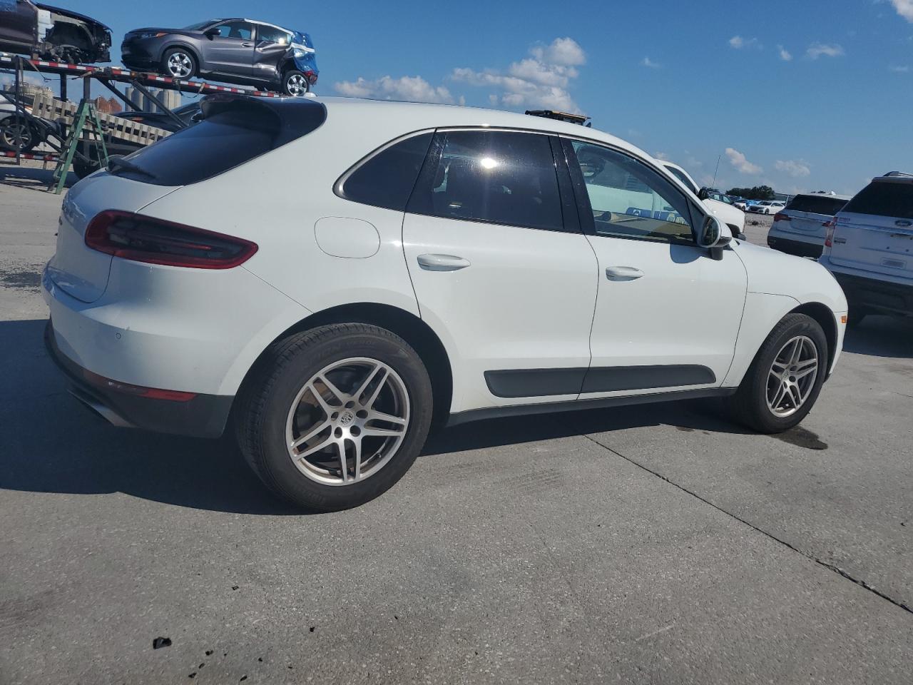 WP1AA2A52HLB09639 2017 Porsche Macan