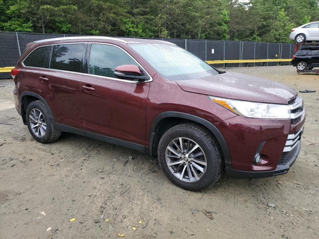 VIN 5TDJZRFH8KS938985 2019 Toyota Highlander, SE no.4