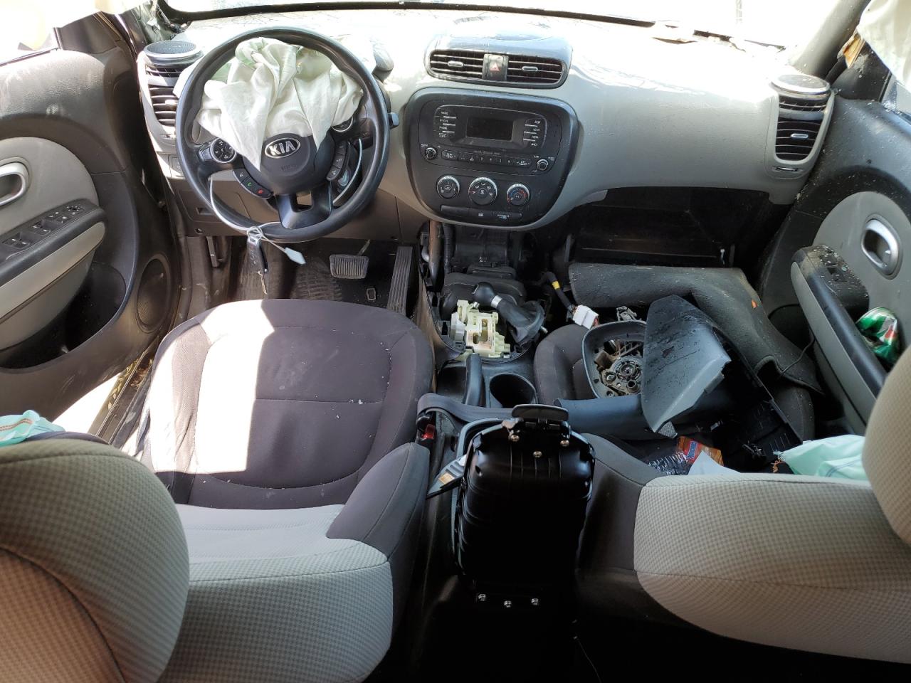 KNDJN2A2XG7288113 2016 Kia Soul