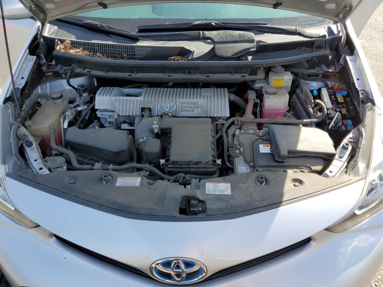 JTDZN3EU6HJ056245 2017 Toyota Prius V