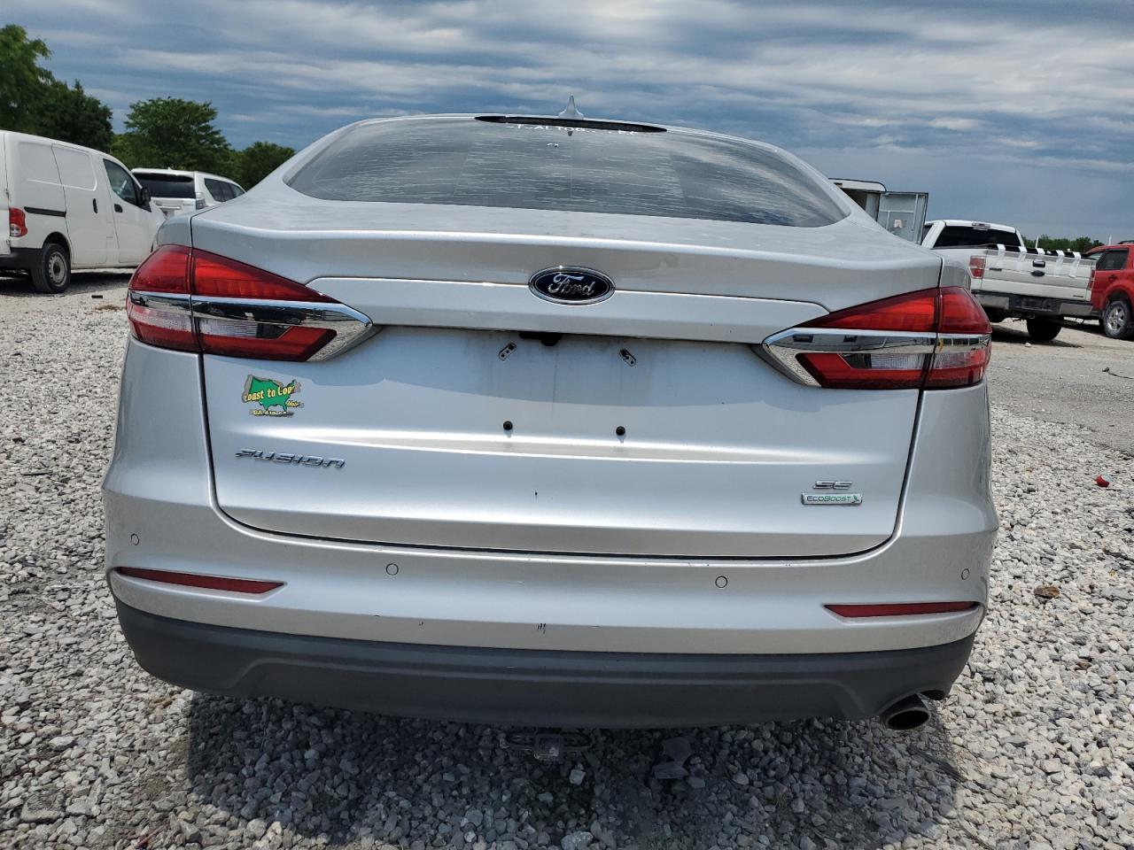 3FA6P0HD2KR275164 2019 Ford Fusion Se