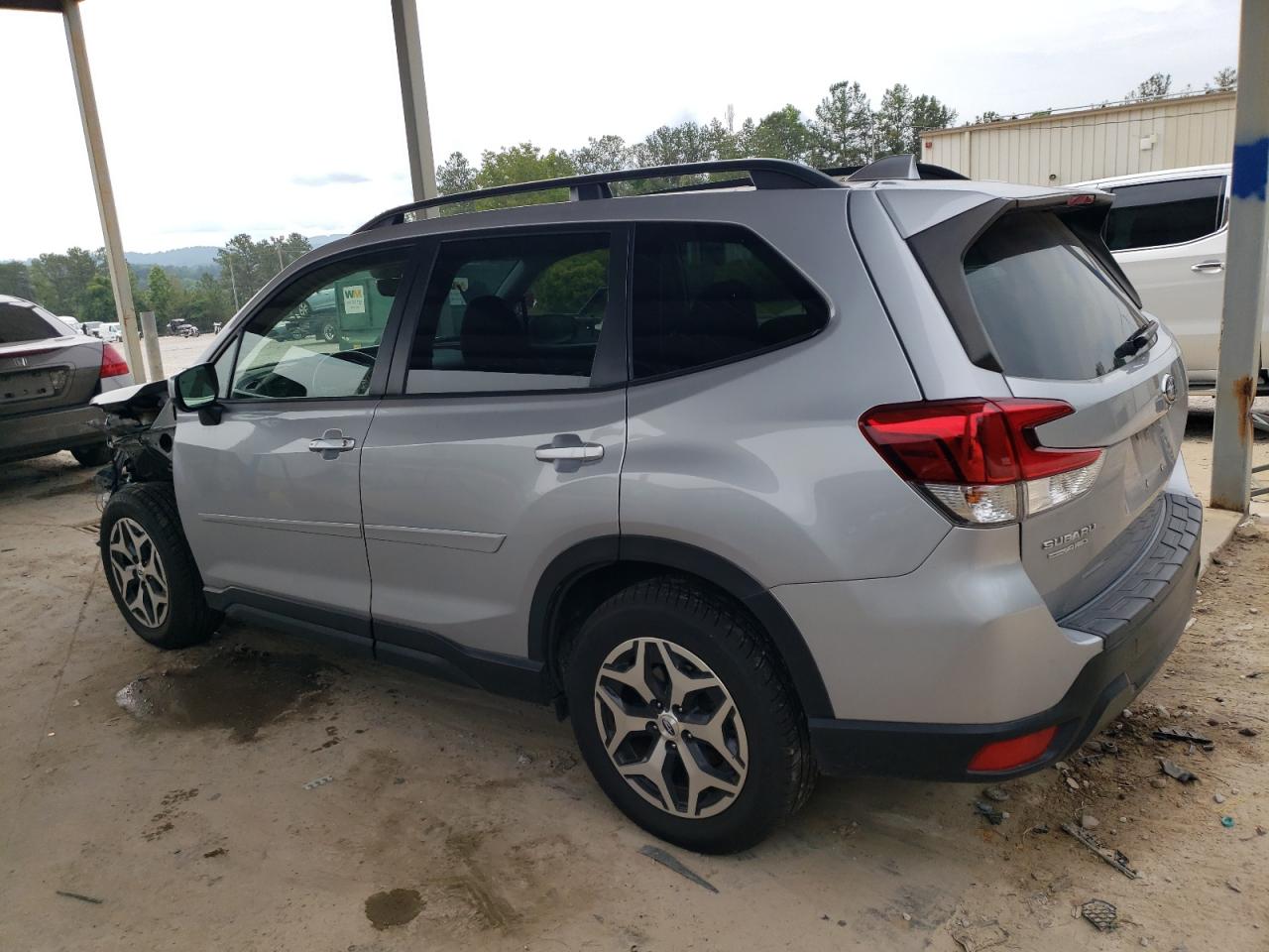 JF2SKAJC0MH532861 2021 Subaru Forester Premium