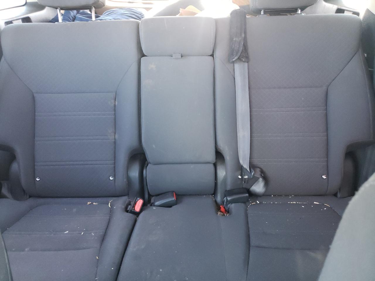 5XYPG4A33JG385673 2018 Kia Sorento Lx