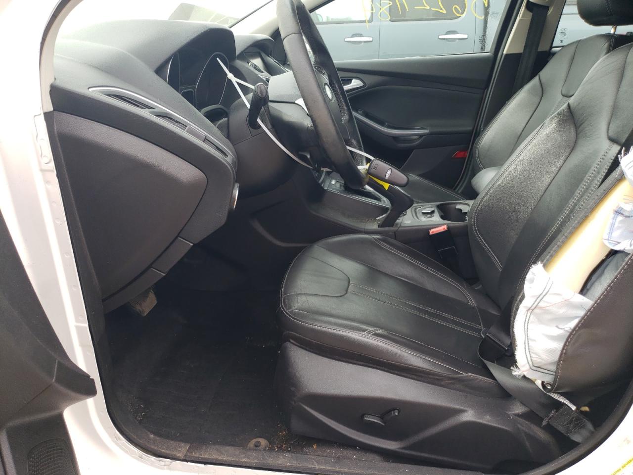 1FADP3N29EL166439 2014 Ford Focus Titanium