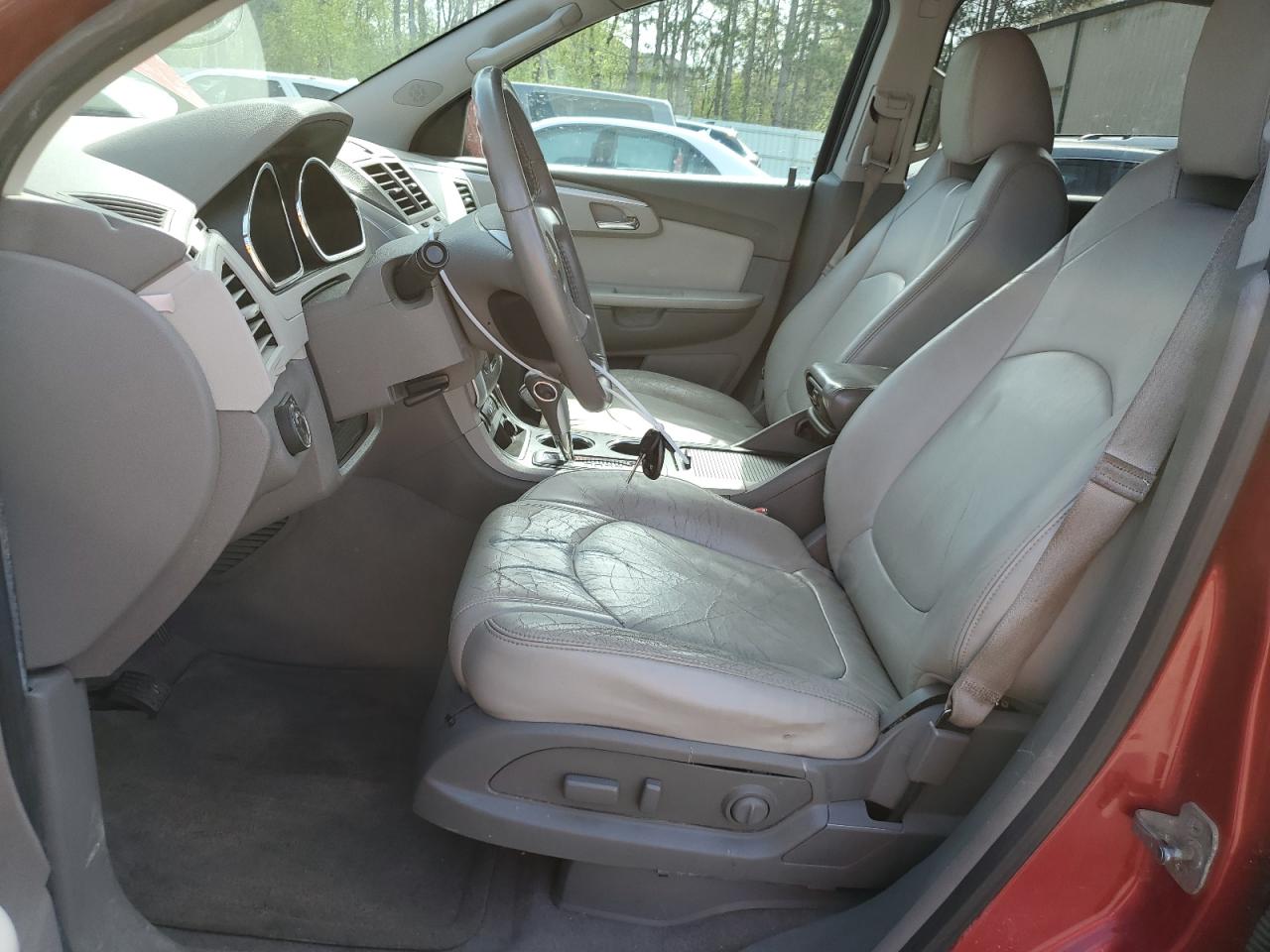 1GNKVJED3CJ117959 2012 Chevrolet Traverse Lt