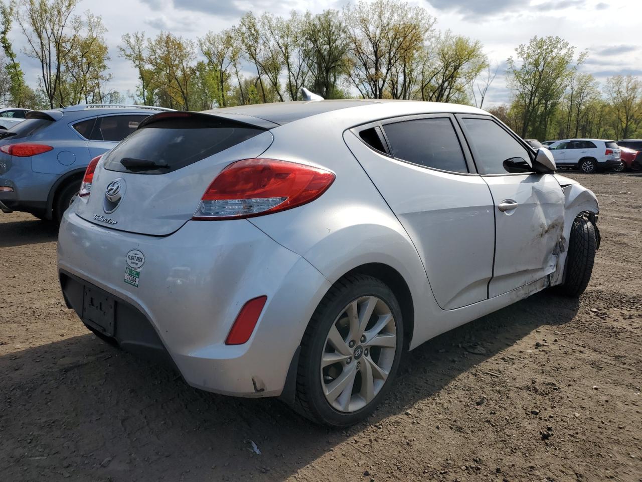 2016 Hyundai Veloster vin: KMHTC6AD5GU266850