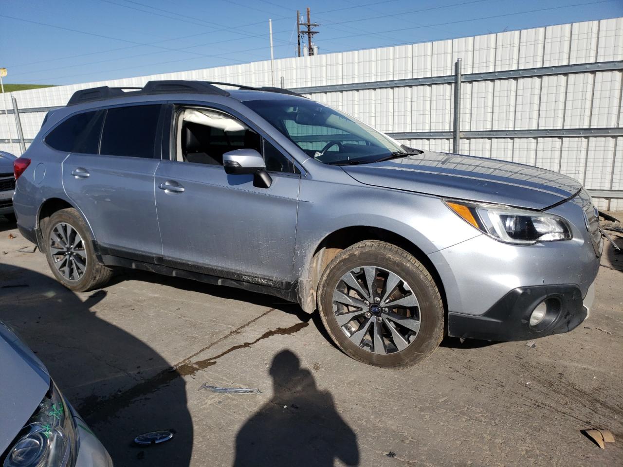 2016 Subaru Outback 3.6R Limited vin: 4S4BSENC1G3279000